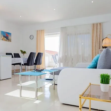 Nina Apartament Čara